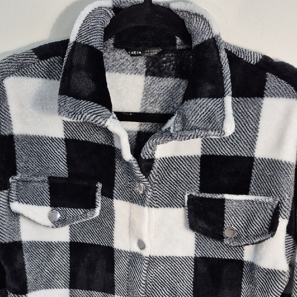 SHEIN Sweaters - Fleece Crop, Long Sleeves, Silver Buttons Women Jacket, Size M